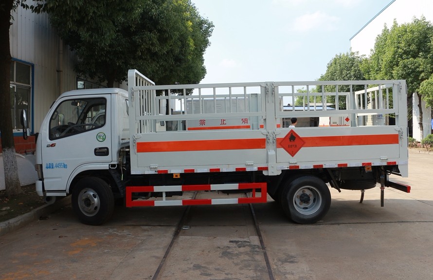 多利卡4.1米(藍牌)氣瓶車