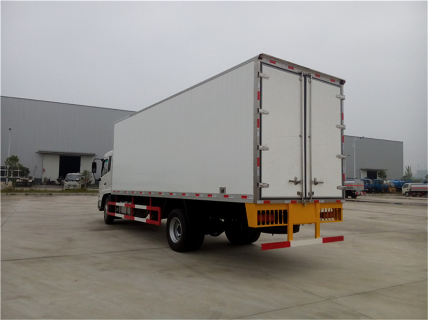東風天錦 7.6米冷藏車