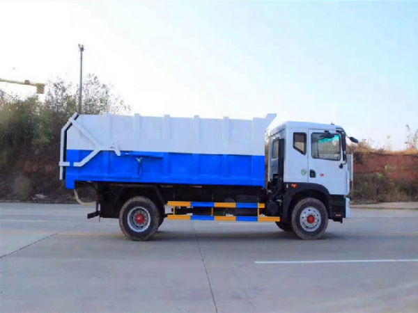 程力威牌CLW5181ZDJ6型壓縮式對(duì)接垃圾車(chē)