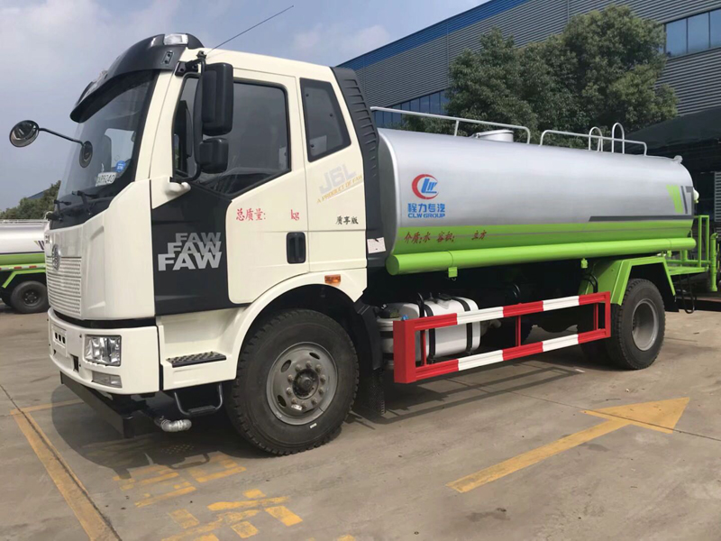 國(guó)六12-15噸解放灑水車(chē)