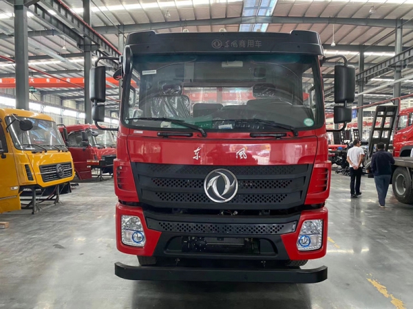 東風D17國五后八輪平板拖車