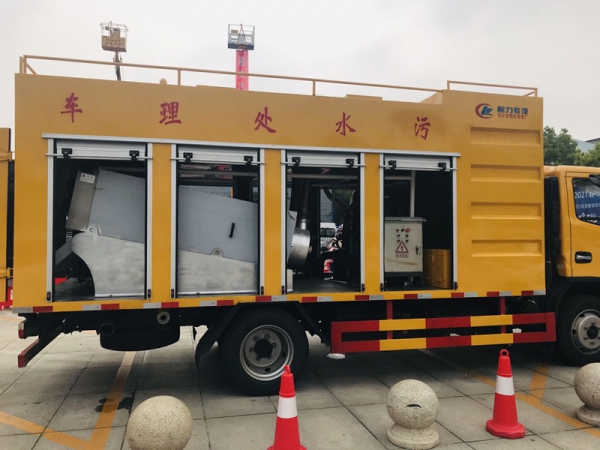 東風(fēng)大多利卡8方污水處理車，凈化車程力廠家直供