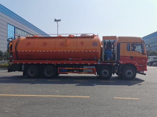 陜汽34方清洗吸污車(chē)