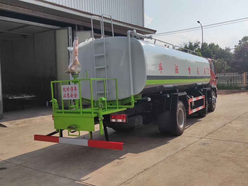 福田小三軸20噸噴灑車